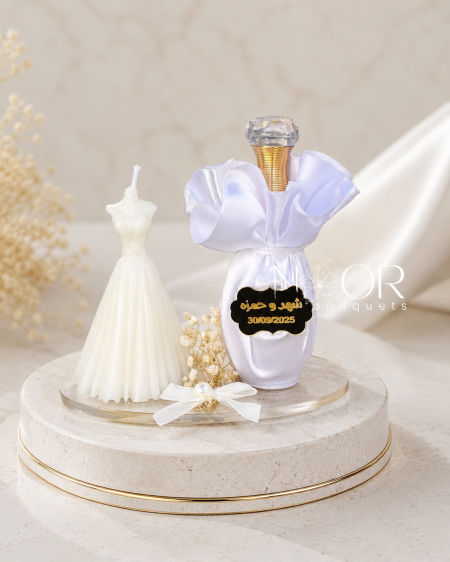 توزيعة عطر مع شمعه بقاعده بلاستيكية